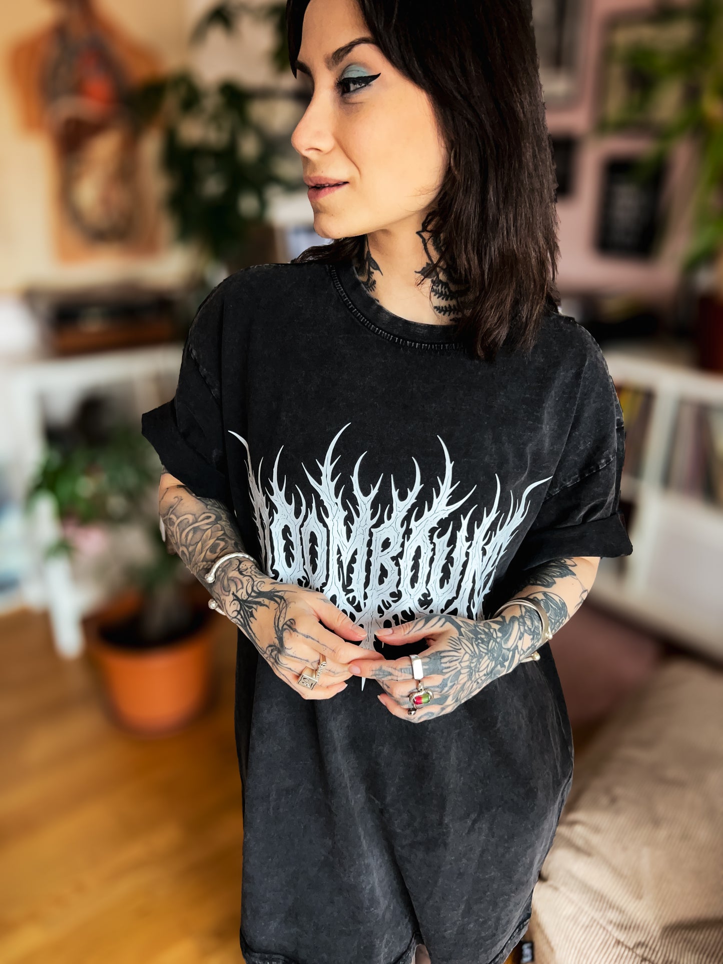 OWL – Oversized Acid Washed Tee