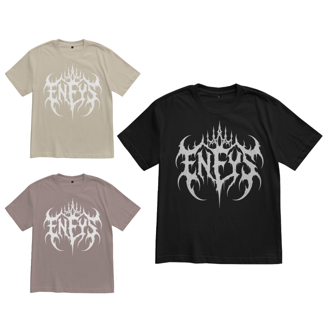 Enfys Oversize Bandshirt in Schwarz, Beige und gedecktem Rosa mit großem weißem Bandlogo